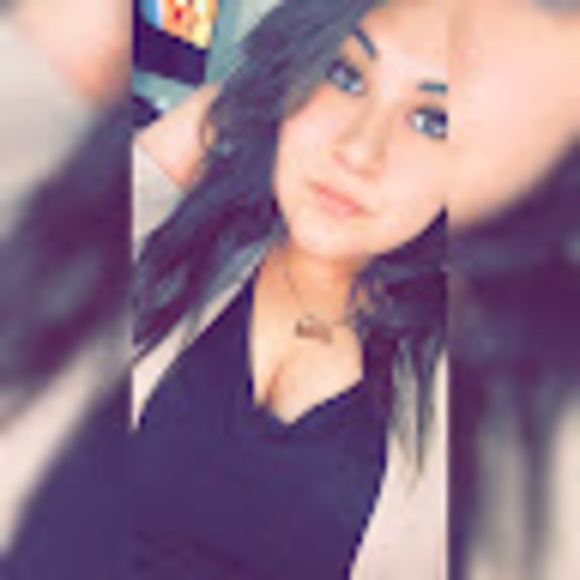 Profile Picture of Juana Zavala (@jcristina2916) on Poshmark