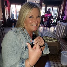 Profile Picture of Lori Carlson Kunkel (@lorik0606) on Pinterest