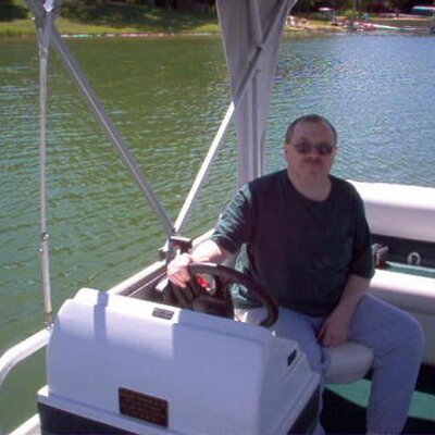 Profile Picture of Russ Shoemaker (@shoe7400) on Twitter
