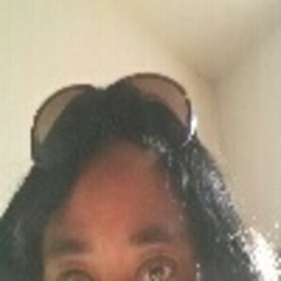 Profile Picture of Wanda Duncan (@tonnyy15) on Poshmark