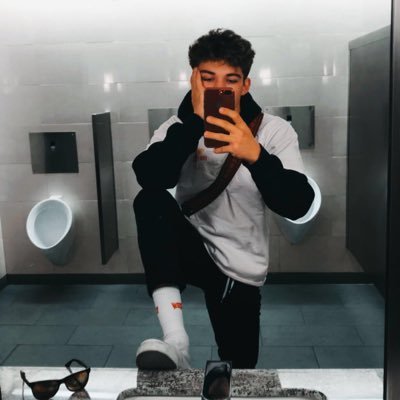 Profile Picture of Alex Durfee (@alexanderdurfee) on Twitter