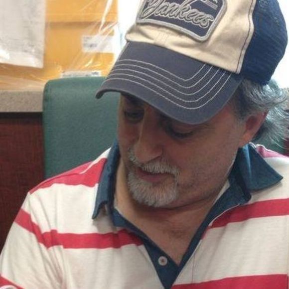 Profile Picture of Domingo Vulcano (@domingovulcano) on Poshmark