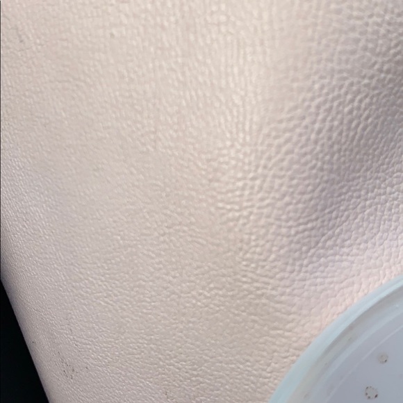 Profile Picture of Brandi Breakfield (@brandib85) on Poshmark