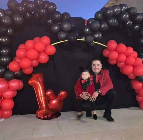 Profile Picture of Efren Gonzalez (@efrengonzale839) on Poshmark