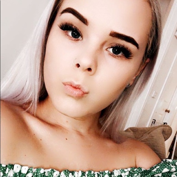 Sophie Dellow - Poshmark Profile Picture of Sophie Dellow (@sophiepreston21) on Poshmark