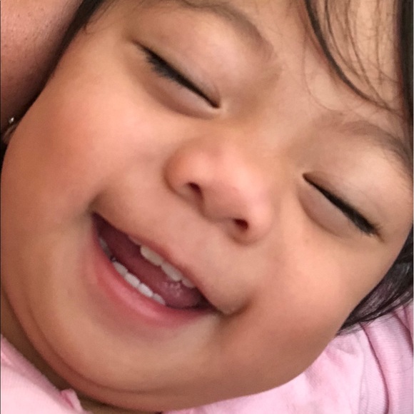 Profile Picture of April Gan (@aeynan18) on Poshmark