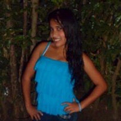 Profile Picture of Isabel Acevedo (@isabelacevedo99) on Twitter