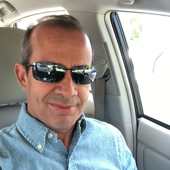 Profile Picture of Ricardo Bezerra (@ricbittencourt) on Poshmark