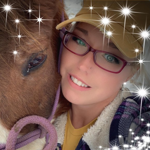 Profile Picture of Whitney Lamberty (@wlamberty89) on Poshmark