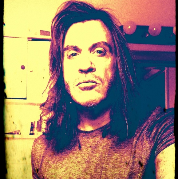 Profile Picture of Robert Weiman (@rmw777man) on Poshmark