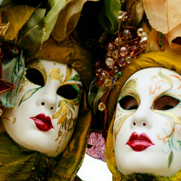 Profile Picture of Susan Eales (@mssusan5) on Poshmark