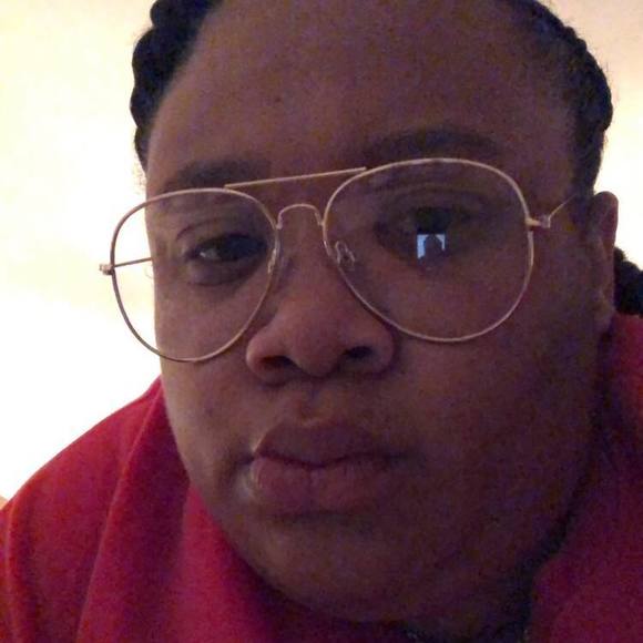 Profile Picture of Danielle Burley (@burleydanielle7) on Poshmark