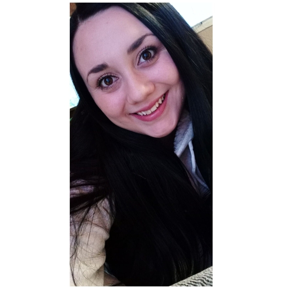 Profile Picture of Katlin Laflair (@katlinncy) on Poshmark
