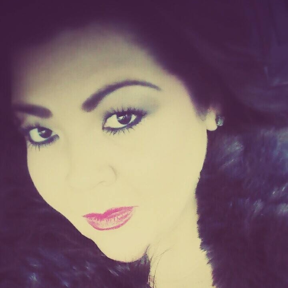Profile Picture of Lisa Montoya (@lisamontoya688) on Poshmark