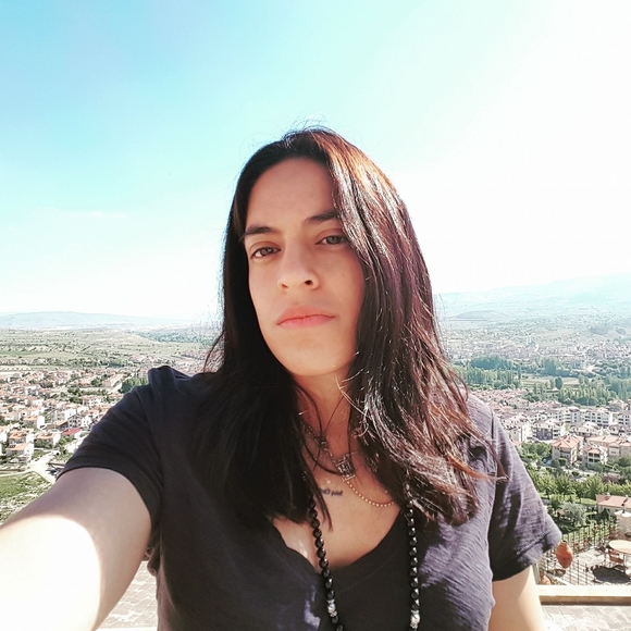 Profile Picture of Bianca Montalvo (@bmontalvo1) on Poshmark