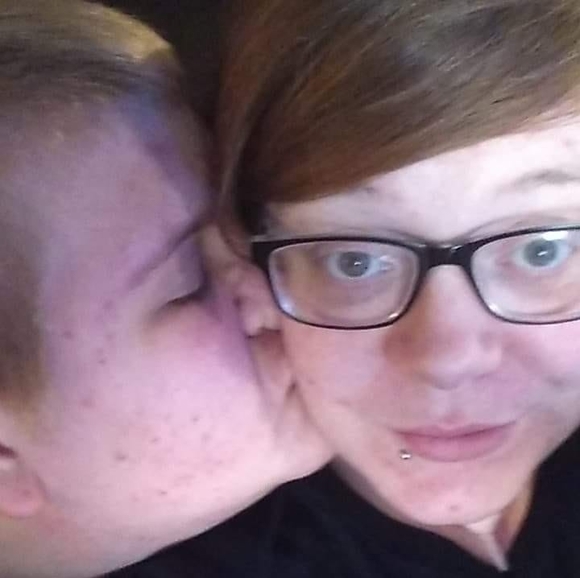 Profile Picture of Rachell Salser (@rachellsalser) on Poshmark