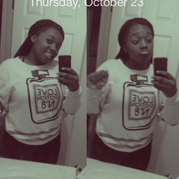 Fatima Jalloh - Poshmark Profile Picture of Fatima Jalloh (@timaajayee) on Poshmark