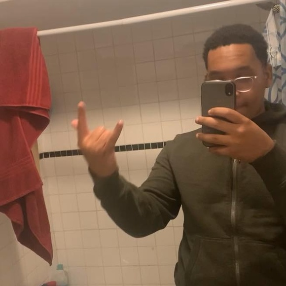 Profile Picture of Larry Crump (@issa_lucas) on Poshmark