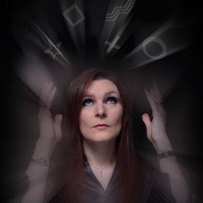 Profile Picture of Katherine Rhodes (@KRhodesMagician) on Twitter