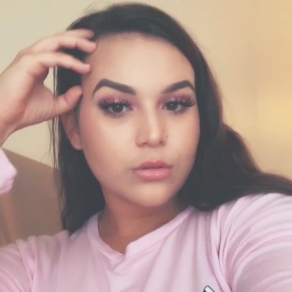 Profile Picture of Nadia Chamich (@nadiarrcc) on Poshmark