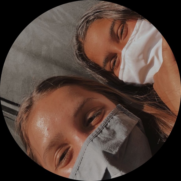 Profile Picture of Julia Bisesi (@juliabisesi) on Poshmark