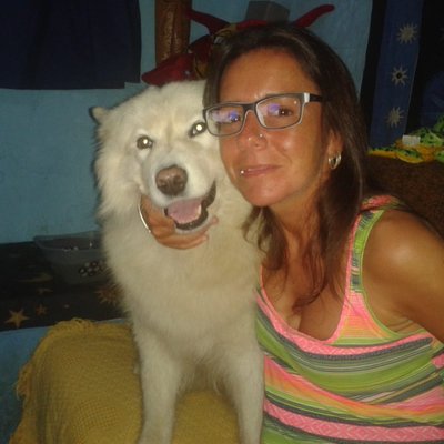 Profile Picture of Lorena Hoyos (@lorenahoyos7) on Twitter