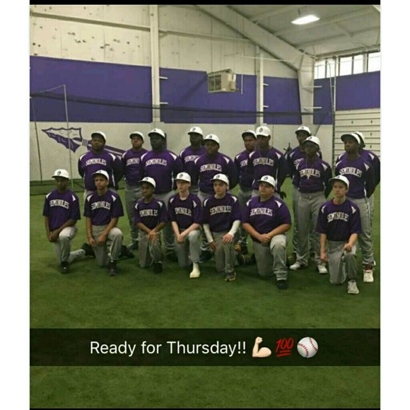 Profile Picture of Brandon Davis (@brandon_davis16) on Poshmark