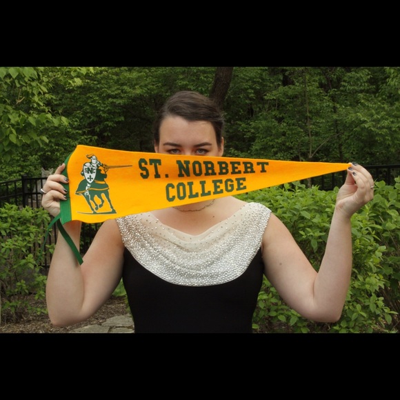 Profile Picture of Corrine Wiborg (@cwiborg22) on Poshmark