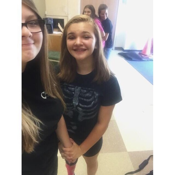 Amanda Rudolph - Poshmark Profile Picture of Amanda Rudolph (@mandirudolph) on Poshmark