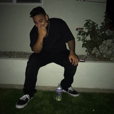 Profile Picture of Armando Rivera (@AyeeRivera37) on Twitter