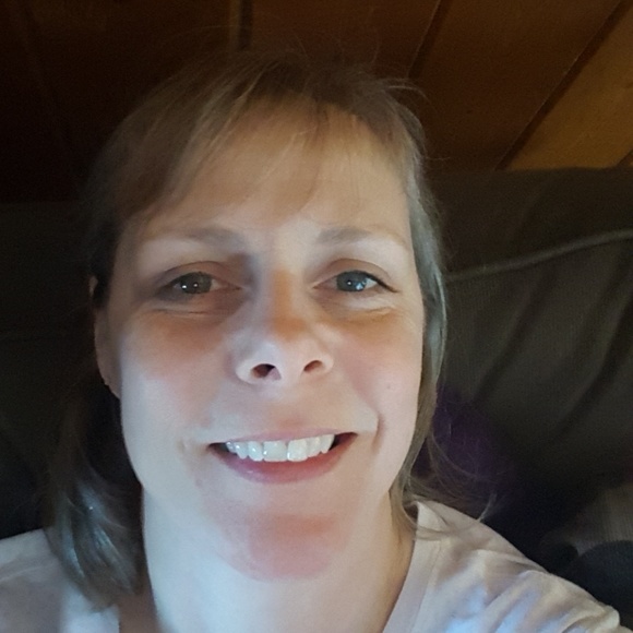 Profile Picture of Bridget Grelle (@bridgetgrelle) on Poshmark