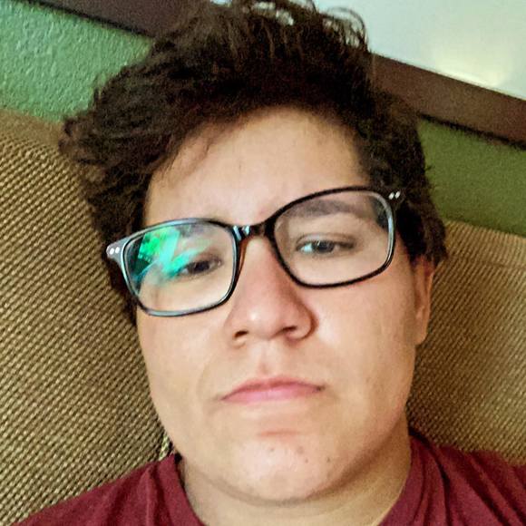 Profile Picture of Alexander Muller (@alexandermuller) on Poshmark