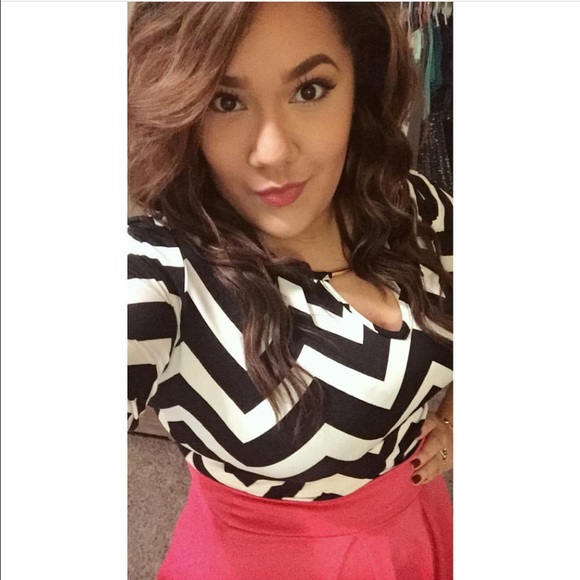 Profile Picture of Jasmine Olvera (@jasmineolvera_) on Poshmark