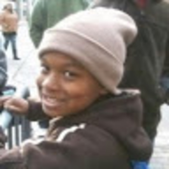 Profile Picture of Joshua Beatty (@joshuabeatty24) on Poshmark