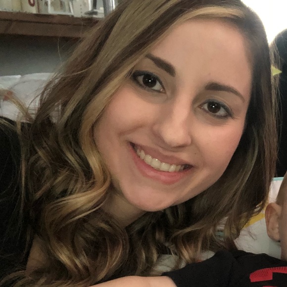 Profile Picture of Tara Fishler (@tarajordan711) on Poshmark
