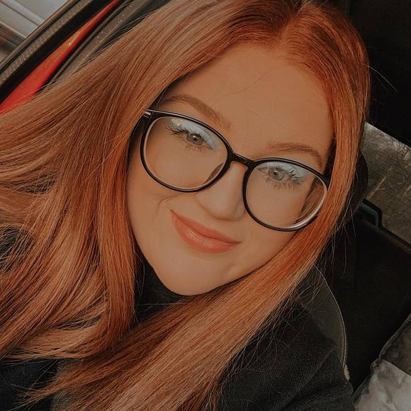 Profile Picture of Krīstà shèã Calhøun (@kristashay2230) on Poshmark