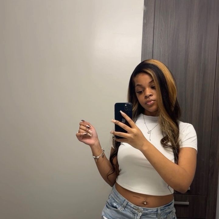 Profile Picture of desirae . (@maybedesirae) on Tiktok