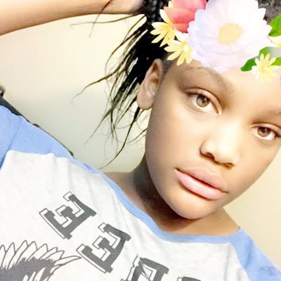 Profile Picture of Shania Hayes (@thehoeslovenia) on Twitter