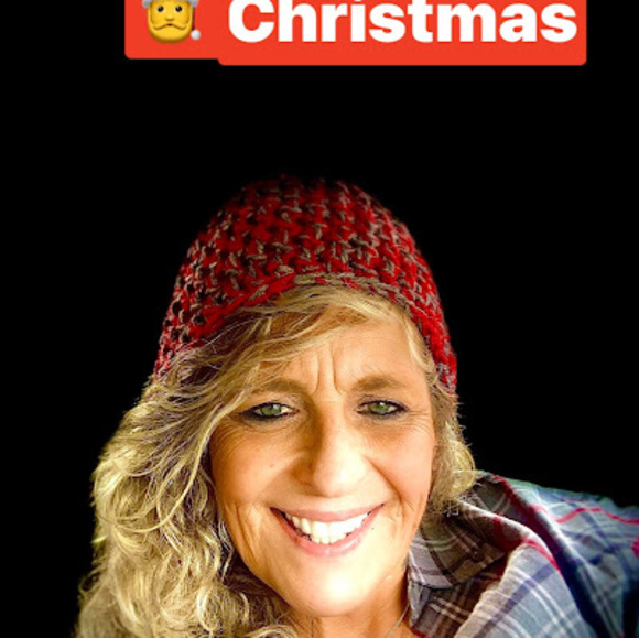 Profile Picture of Pamela Bates (@pdabatez) on Poshmark