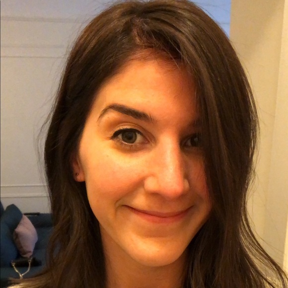 Profile Picture of Amy Giangregorio (@amyg311) on Poshmark