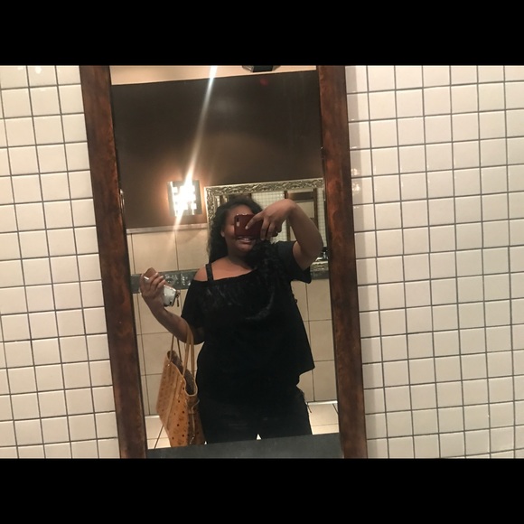 Profile Picture of Kolby Davis (@kolbydavis) on Poshmark