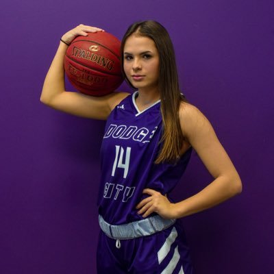 Profile Picture of Payton James (@PaytonJames15) on Twitter