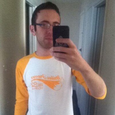 Profile Picture of Danny Kent (@DannyCharmed) on Twitter