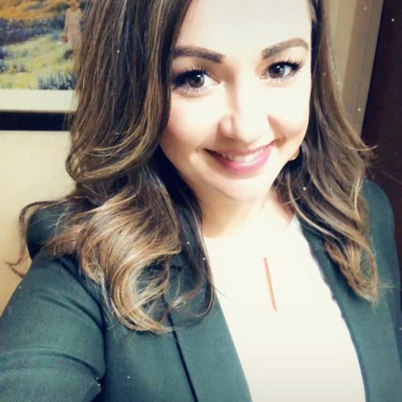 Profile Picture of Sheena Aaron (@sheenaaaron) on Poshmark