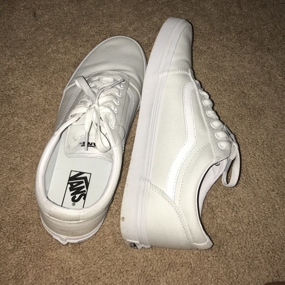 Profile Picture of Dagen Rassbach (@dandersen877) on Poshmark