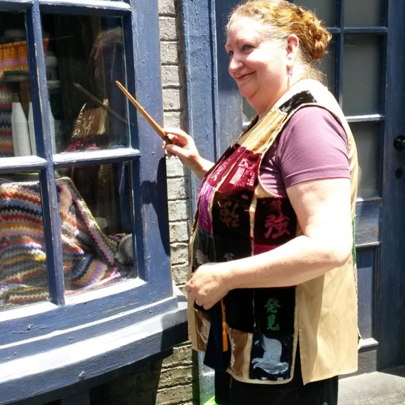 Profile Picture of Susan Belloff (@dressyourdreams) on Poshmark