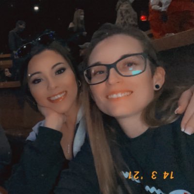 Profile Picture of Laura (@LauraDaniels89) on Twitter