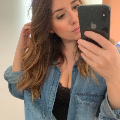 Profile Picture of Lau. ♡ (@LaurianeDavid) on Twitter