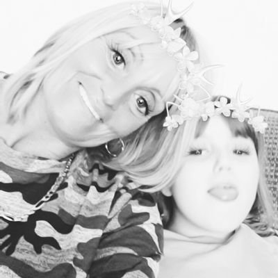 Profile Picture of Amanda Holdsworth (@raverbaby301108) on Twitter