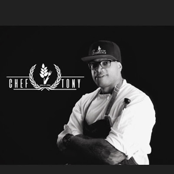 Profile Picture of Chef Tony’s world (@varedd) on Poshmark